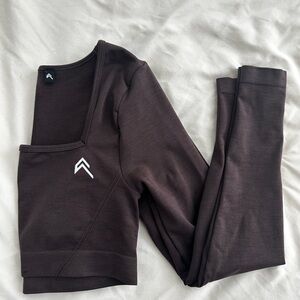 ONER active - Effortless Square Neck Crop